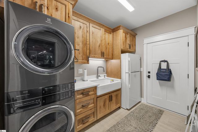 7 Maxfli Court, Travelers Rest, SC 29690