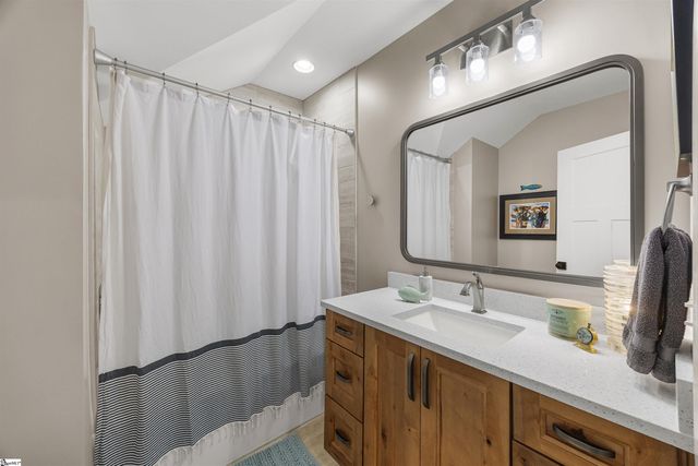7 Maxfli Court, Travelers Rest, SC 29690