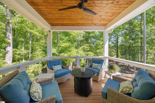 7 Maxfli Court, Travelers Rest, SC 29690