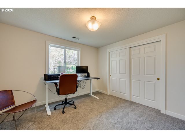 14711 Nw 7TH Pl, Vancouver, WA 98685