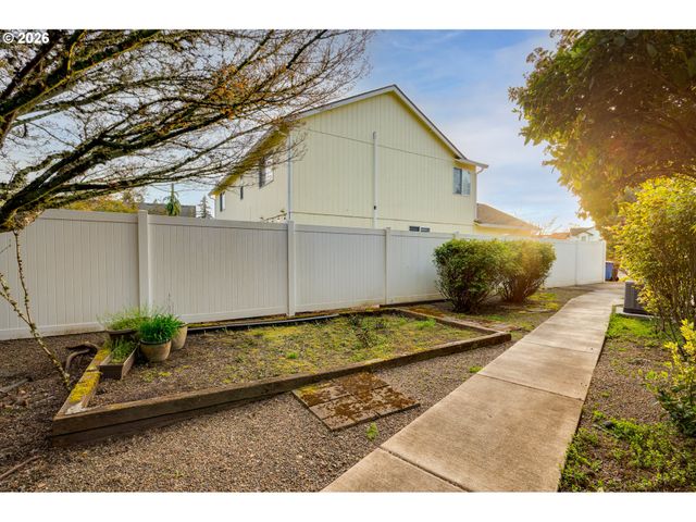 14711 Nw 7TH Pl, Vancouver, WA 98685