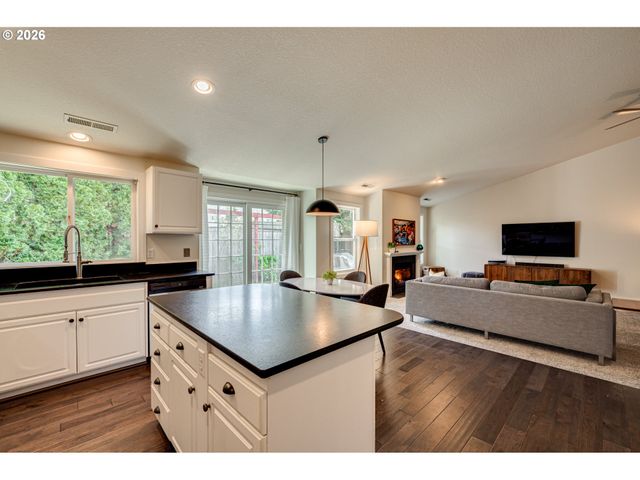 14711 Nw 7TH Pl, Vancouver, WA 98685