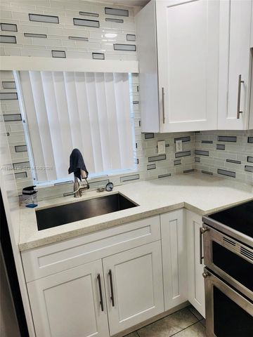 4101 NW 26th St 258, Lauderhill, FL 33313