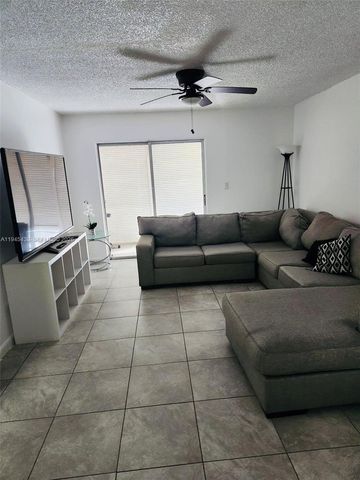 4101 NW 26th St 258, Lauderhill, FL 33313