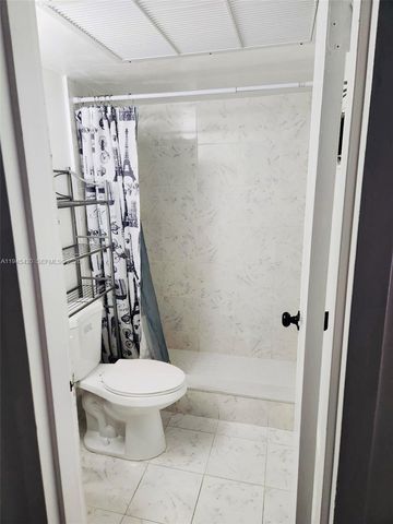 4101 NW 26th St 258, Lauderhill, FL 33313