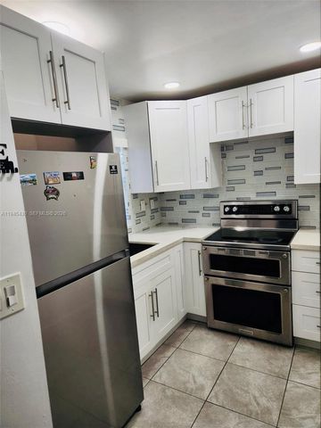 4101 NW 26th St 258, Lauderhill, FL 33313