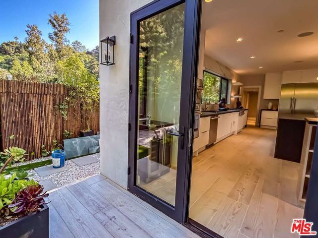 1734 N Beverly Glen Boulevard, Los Angeles, CA 90077