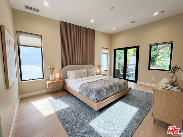 1734 N Beverly Glen Boulevard, Los Angeles, CA 90077