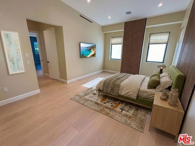 1734 N Beverly Glen Boulevard, Los Angeles, CA 90077