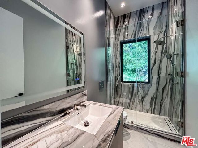 1734 N Beverly Glen Boulevard, Los Angeles, CA 90077