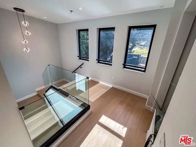1734 N Beverly Glen Boulevard, Los Angeles, CA 90077