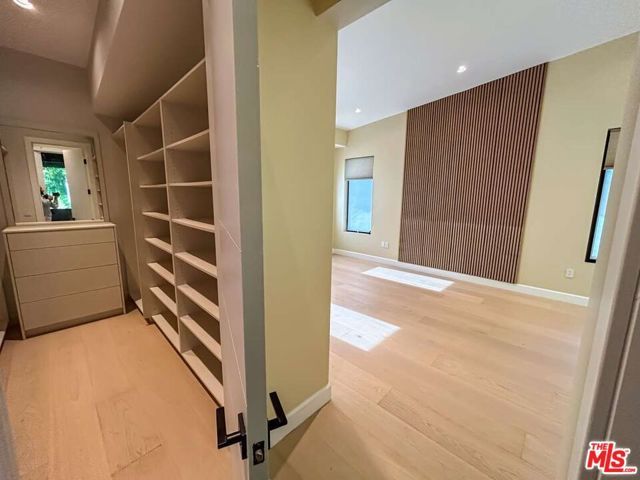 1734 N Beverly Glen Boulevard, Los Angeles, CA 90077