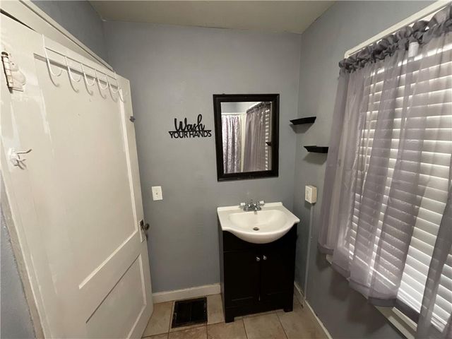 1939 N 25th Street, Kansas City, KS 66104