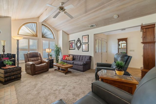 5614 W Prospect Drive, Visalia, CA 93291