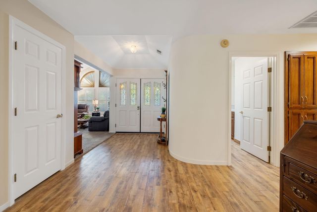 5614 W Prospect Drive, Visalia, CA 93291