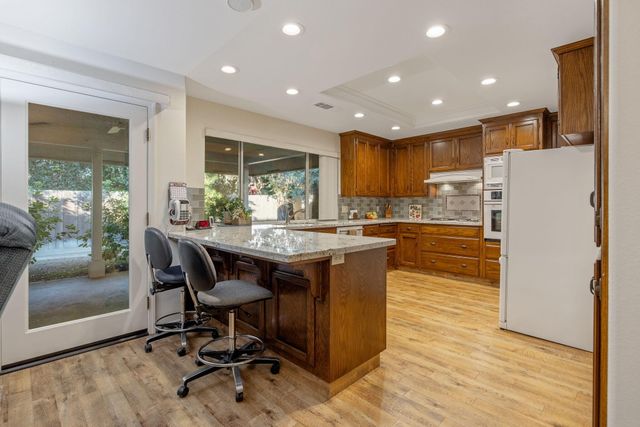 5614 W Prospect Drive, Visalia, CA 93291