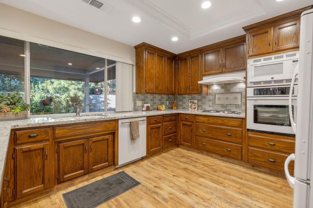 5614 W Prospect Drive, Visalia, CA 93291