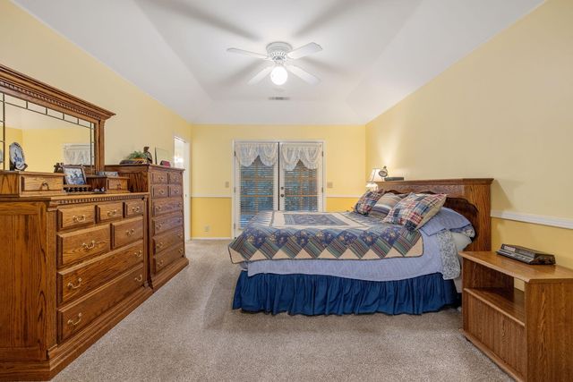 5614 W Prospect Drive, Visalia, CA 93291