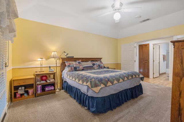 5614 W Prospect Drive, Visalia, CA 93291