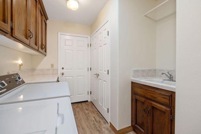 5614 W Prospect Drive, Visalia, CA 93291