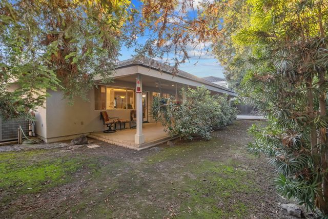 5614 W Prospect Drive, Visalia, CA 93291