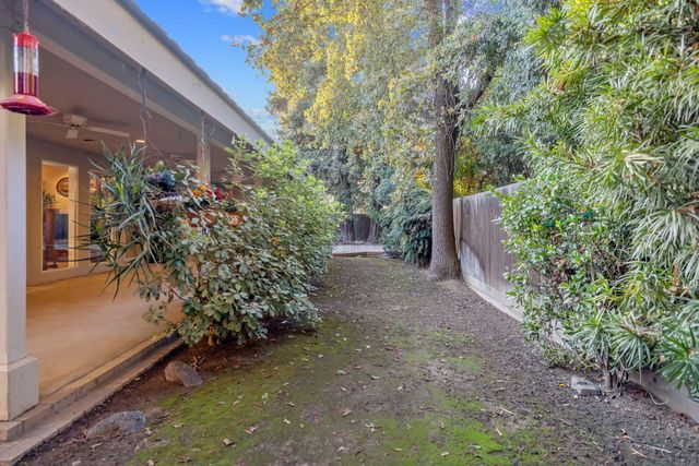 5614 W Prospect Drive, Visalia, CA 93291