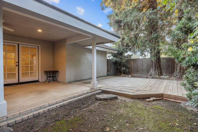 5614 W Prospect Drive, Visalia, CA 93291