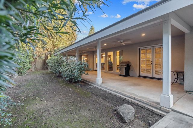 5614 W Prospect Drive, Visalia, CA 93291