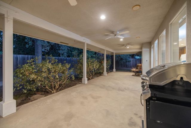 5614 W Prospect Drive, Visalia, CA 93291