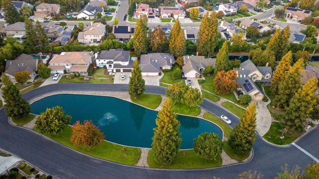 5614 W Prospect Drive, Visalia, CA 93291