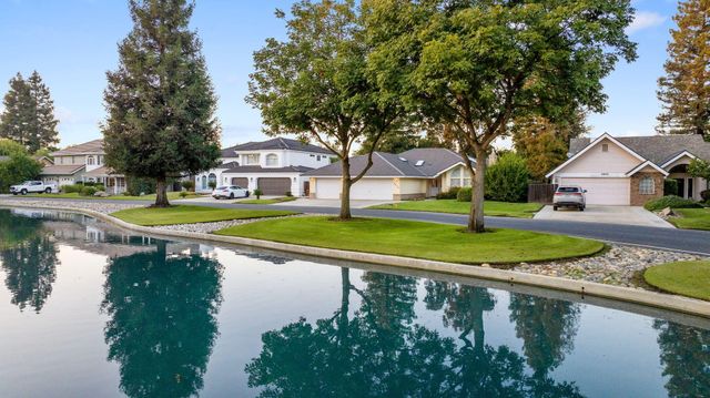 5614 W Prospect Drive, Visalia, CA 93291