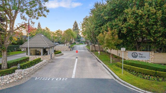 5614 W Prospect Drive, Visalia, CA 93291