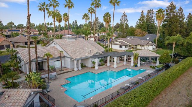 5614 W Prospect Drive, Visalia, CA 93291