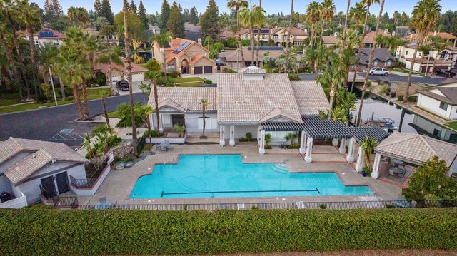 5614 W Prospect Drive, Visalia, CA 93291