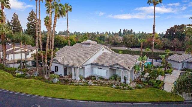 5614 W Prospect Drive, Visalia, CA 93291