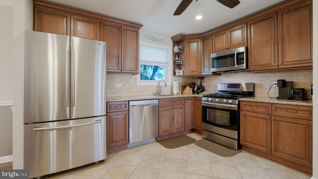 808 MEARNS RD, Warminster, PA 18974