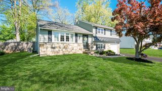 808 MEARNS RD, Warminster, PA 18974