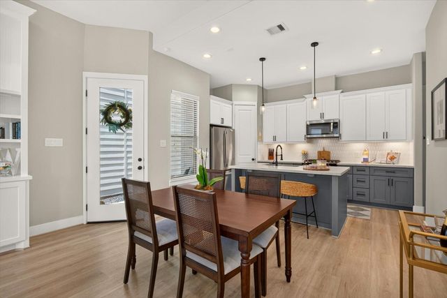 5359 Creekmont Oaks Lane, Houston, TX 77091