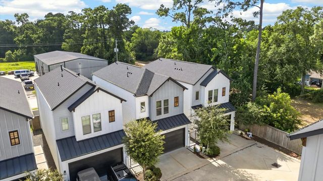 5359 Creekmont Oaks Lane, Houston, TX 77091