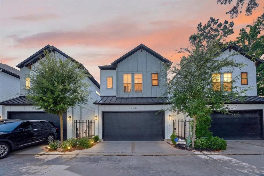 5359 Creekmont Oaks Lane, Houston, TX 77091