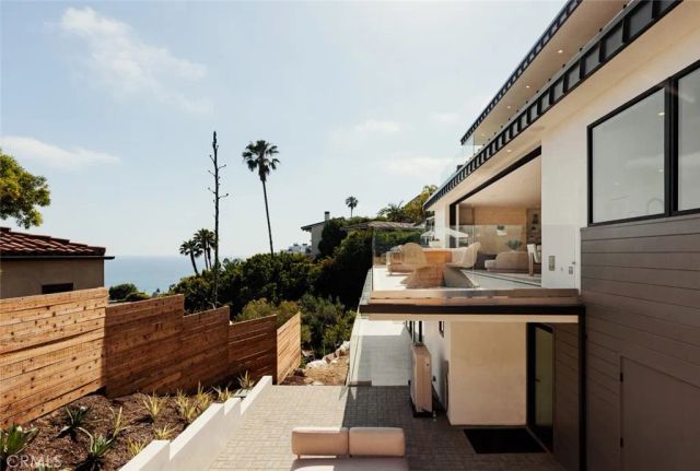 1105 Skyline Drive, Laguna Beach, CA 92651
