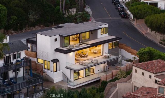 1105 Skyline Drive, Laguna Beach, CA 92651