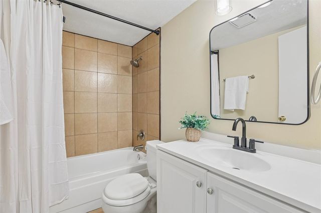3252 S SEMORAN BOULEVARD 22, Orlando, FL 32822