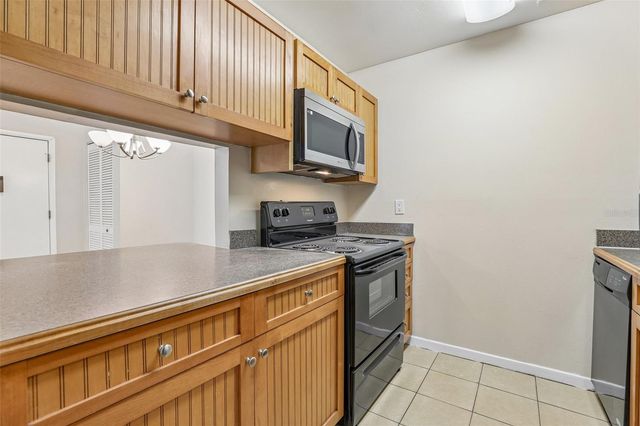 3252 S SEMORAN BOULEVARD 22, Orlando, FL 32822