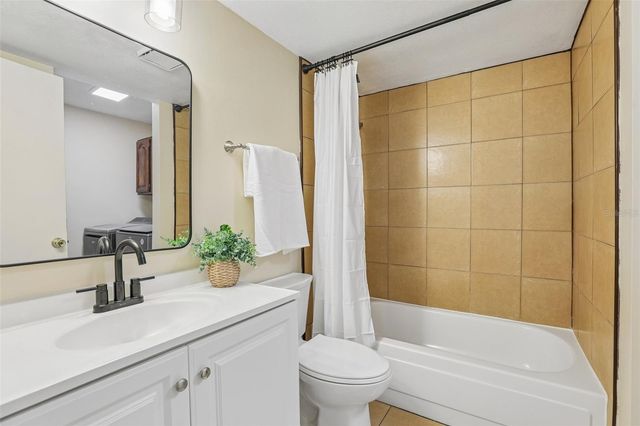 3252 S SEMORAN BOULEVARD 22, Orlando, FL 32822