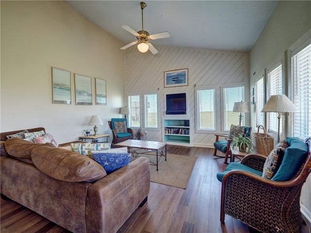 6877 State Highway 361 28, Port Aransas, TX 78373