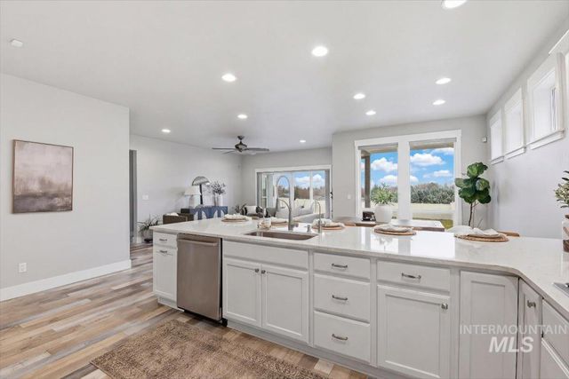 7691 W Hill Rd, Boise, ID 83714