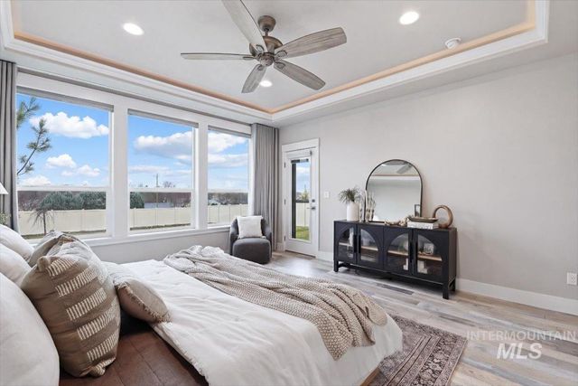 7691 W Hill Rd, Boise, ID 83714