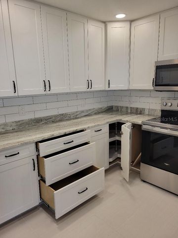 9368 SW 82ND TERRACE D, Ocala, FL 34481