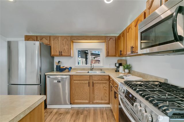 2618 16th Avenue NW, Puyallup, WA 98371